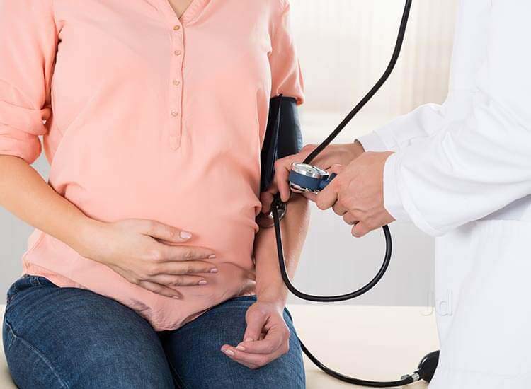 antenatal and postnatal care specialist in nerul navi mumbai - dr sabrina mhapankar